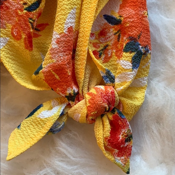 Status Grassley off shoulder blouse yellow floral - Picture 15 of 16